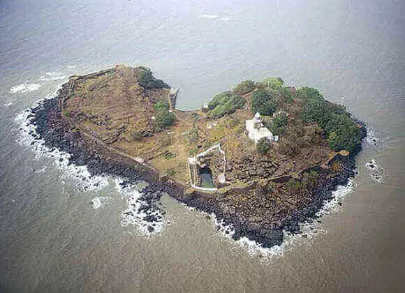 kolaba killa must visit place Alibag which is near  Opulence's resort 